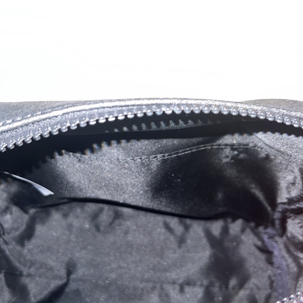 NWOT SOLD OUT Lululemon Feeling Ready Pouch in Silver Glitter - Picture 4 of 4